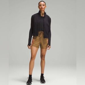 Lululemon Woven Air High Rise Hiking Shorts, Allspice/desert sand, size 6